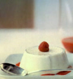 Vanilla Panna Cotta with Raspberries